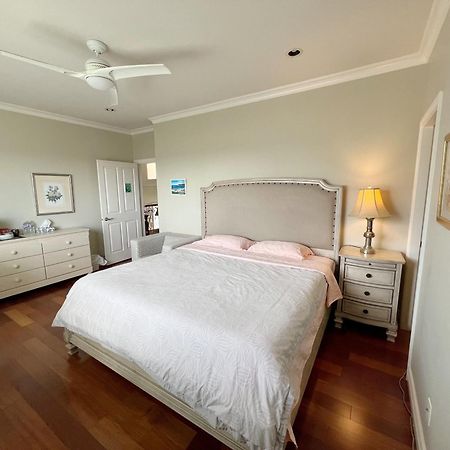 Lucky Room, A Comfortable Bedroom With Private Bathroom Close To Yvr Richmond Exterior photo